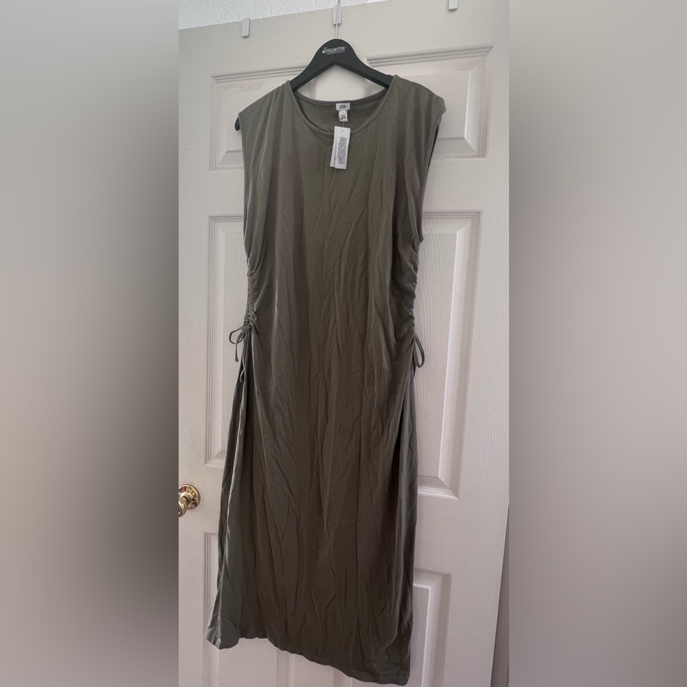 OLIVE RUCHED MAXI DRESS - Picture 3 of 4